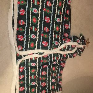 New! 🎄✨ Soft & Cozy Holiday Hooded Wrap